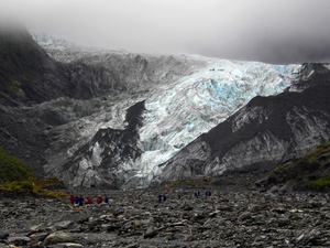 Frozen Peaks of the Mountains