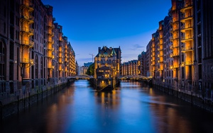 Hamburg's Nocturnal Charm